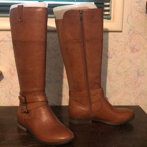 Never been worn Marc fisher boots